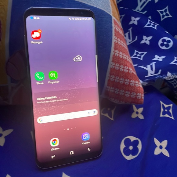 Fully unlocked samsaung s8 plus (fearly used )